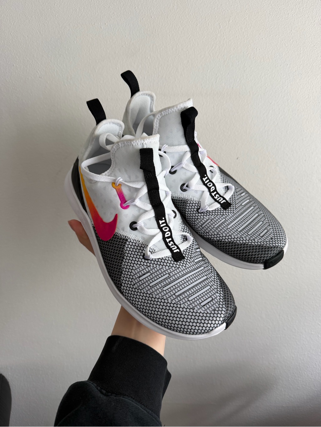 Nike Women Free Tr 8’ Laser Running Shoes New Without Box